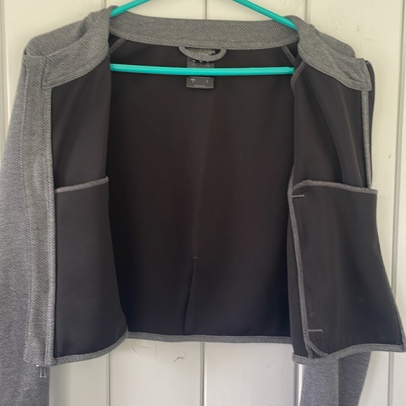 Adidas Women’s Small Gray D2M Full Zip Climalite Track Top Jacket Crop - Picture 8 of 8